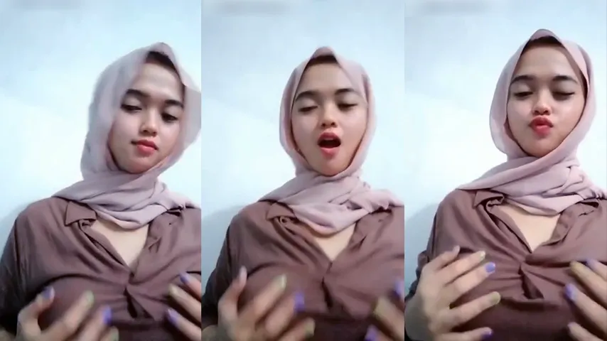 Jilboobs Cantik Pamer Tetek Besar